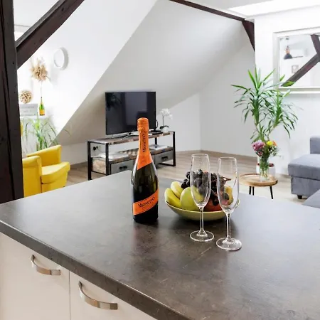 Vip In Old Town With Free Parking *