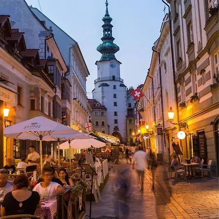 Apartment Vip In Old Town With Free Parking