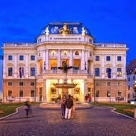 Vip In Old Town With Free Parking Apartment *