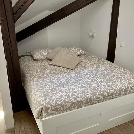 Vip In Old Town With Free Parking Apartment