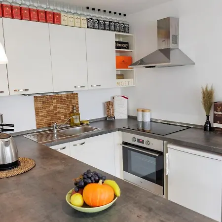 Vip In Old Town With Free Parking Apartment Pressburg